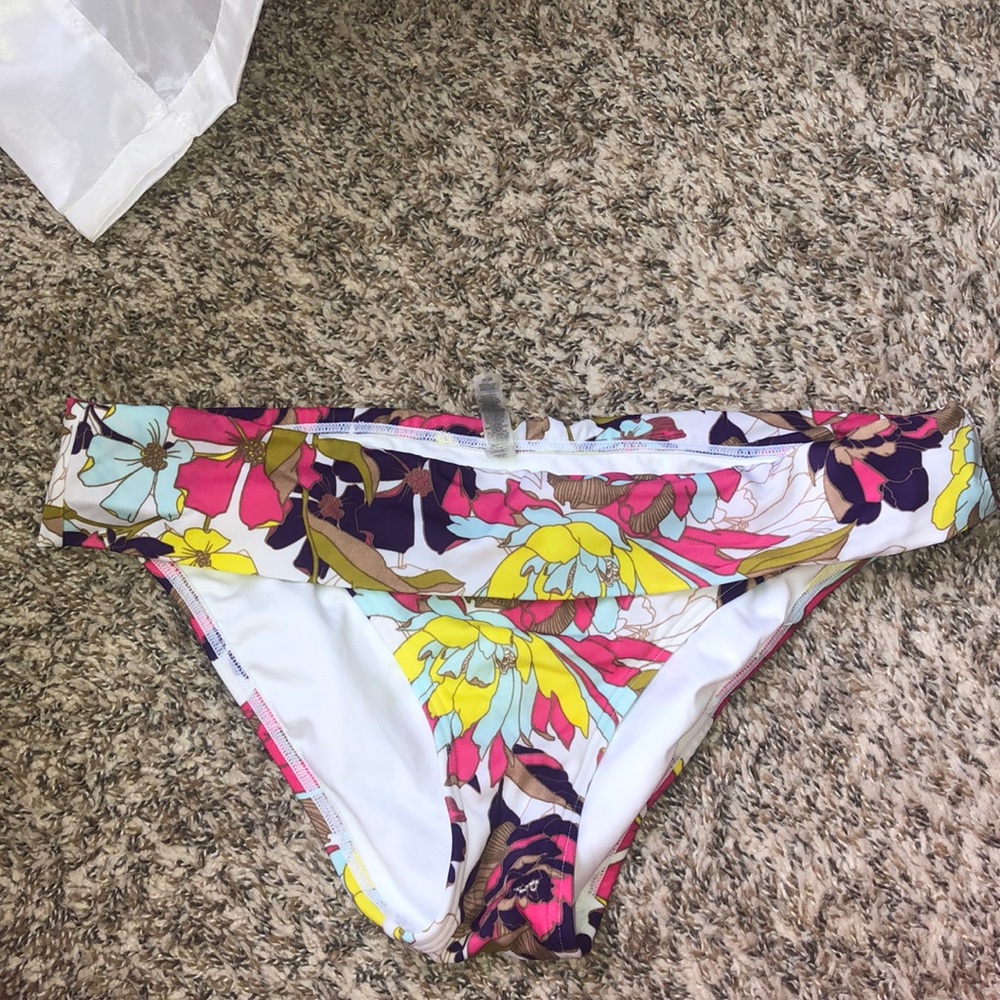 Nwot Mix&Match VS BATHING SUIT BOTTOMS!!!
